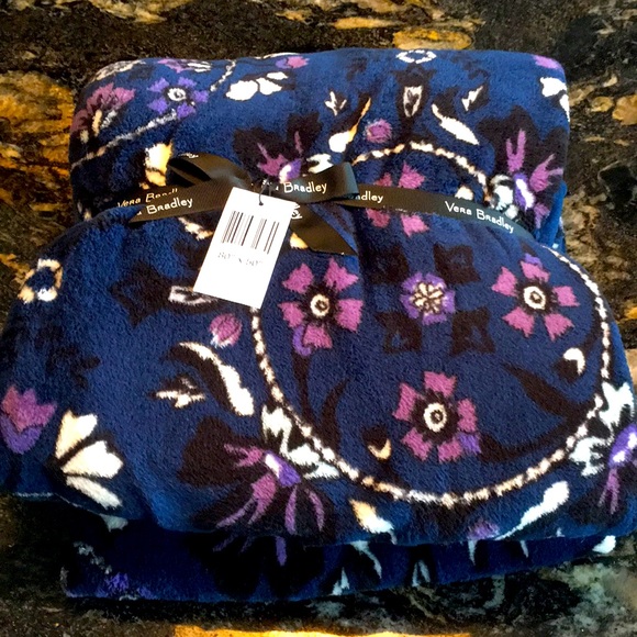Vera Bradley Other - Brand new Vera Bradley Throw Blanket